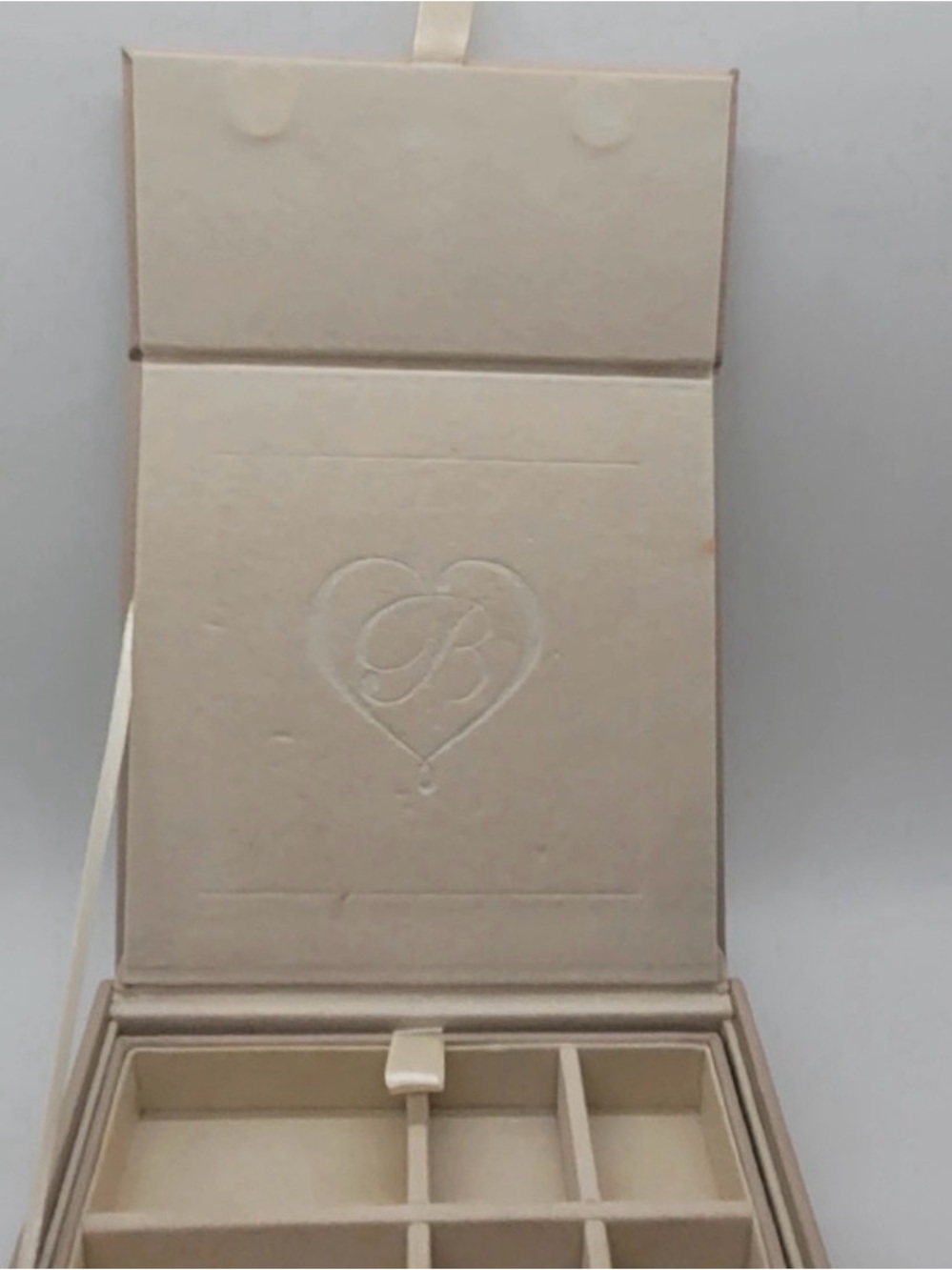 Brighton Cream Leather Jewelry Box with Silver Heart Accent - Picture 6 of 7